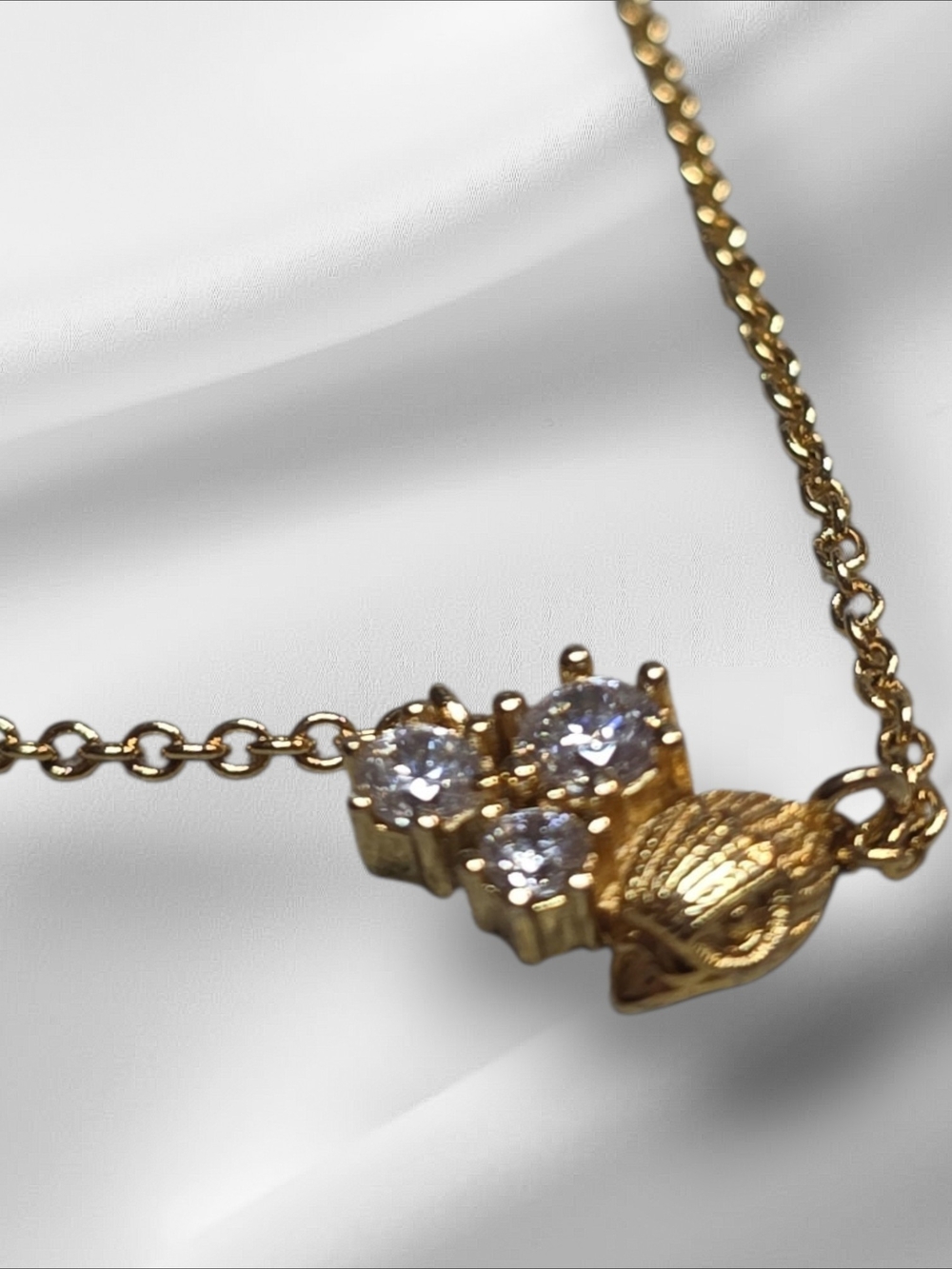 Kurt Geiger Gold-Tone Three-Stone Cubic Zirconia Pendant Necklace NWT